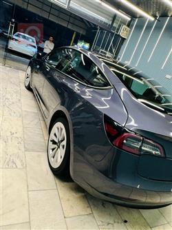 تسلا موديل 3